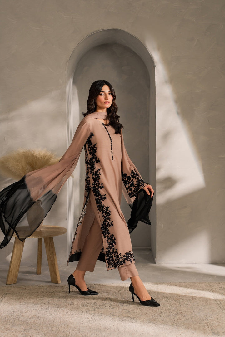 https://cdn.shopify.com/s/files/1/0568/8105/3757/files/Mirana18JULY-1578.jpg?v=1754039456