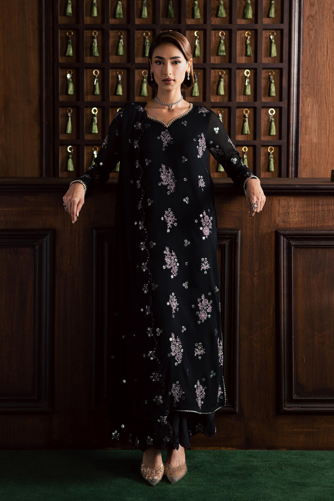 https://cdn.shopify.com/s/files/1/0047/7967/1598/files/Reef-3Pc-Festive-Luxury-Formal-BATIK-25365304770606.jpg?v=1776143410