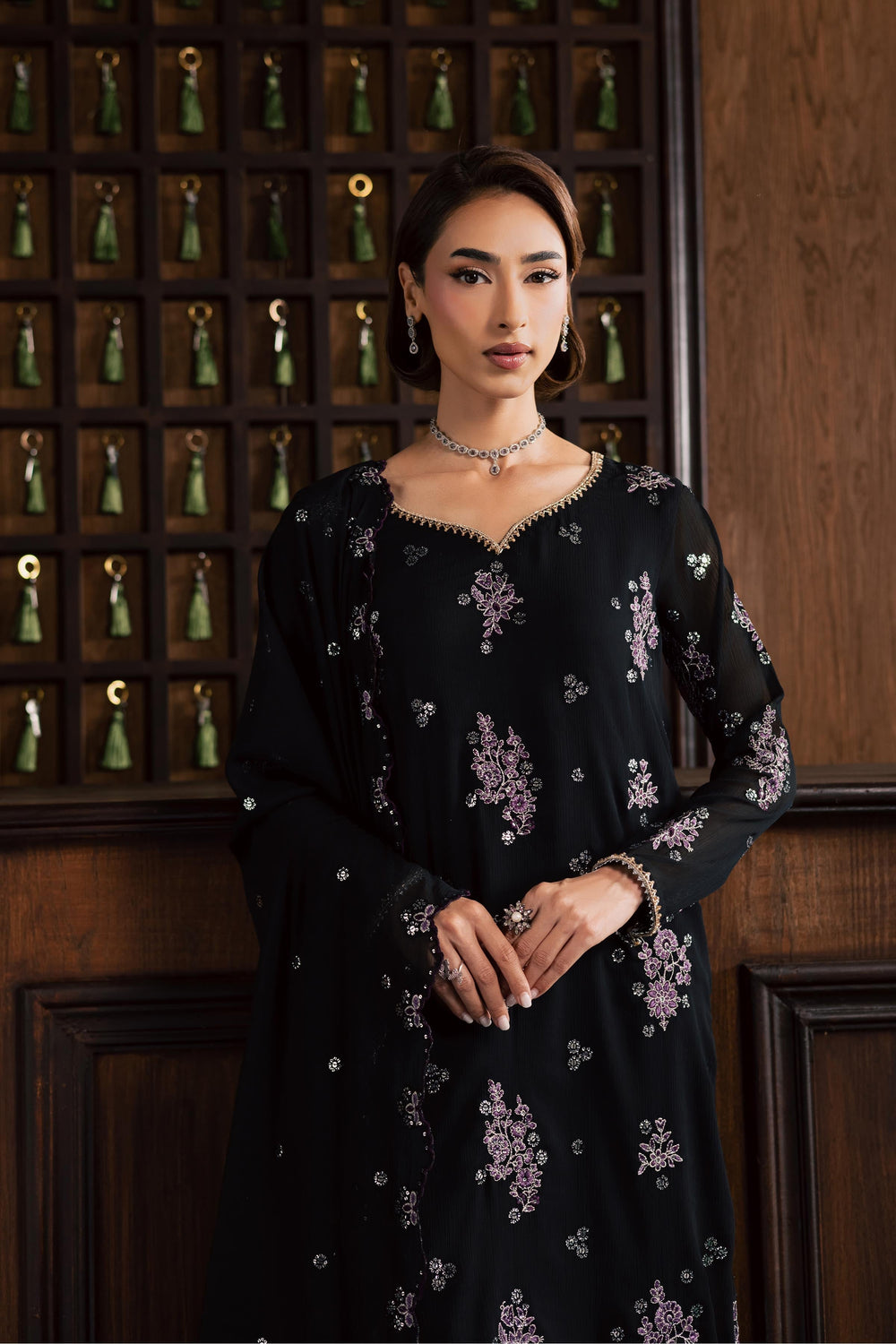 https://cdn.shopify.com/s/files/1/0047/7967/1598/files/Reef-3Pc-Festive-Luxury-Formal-BATIK-25365304901678.jpg?v=1776143410