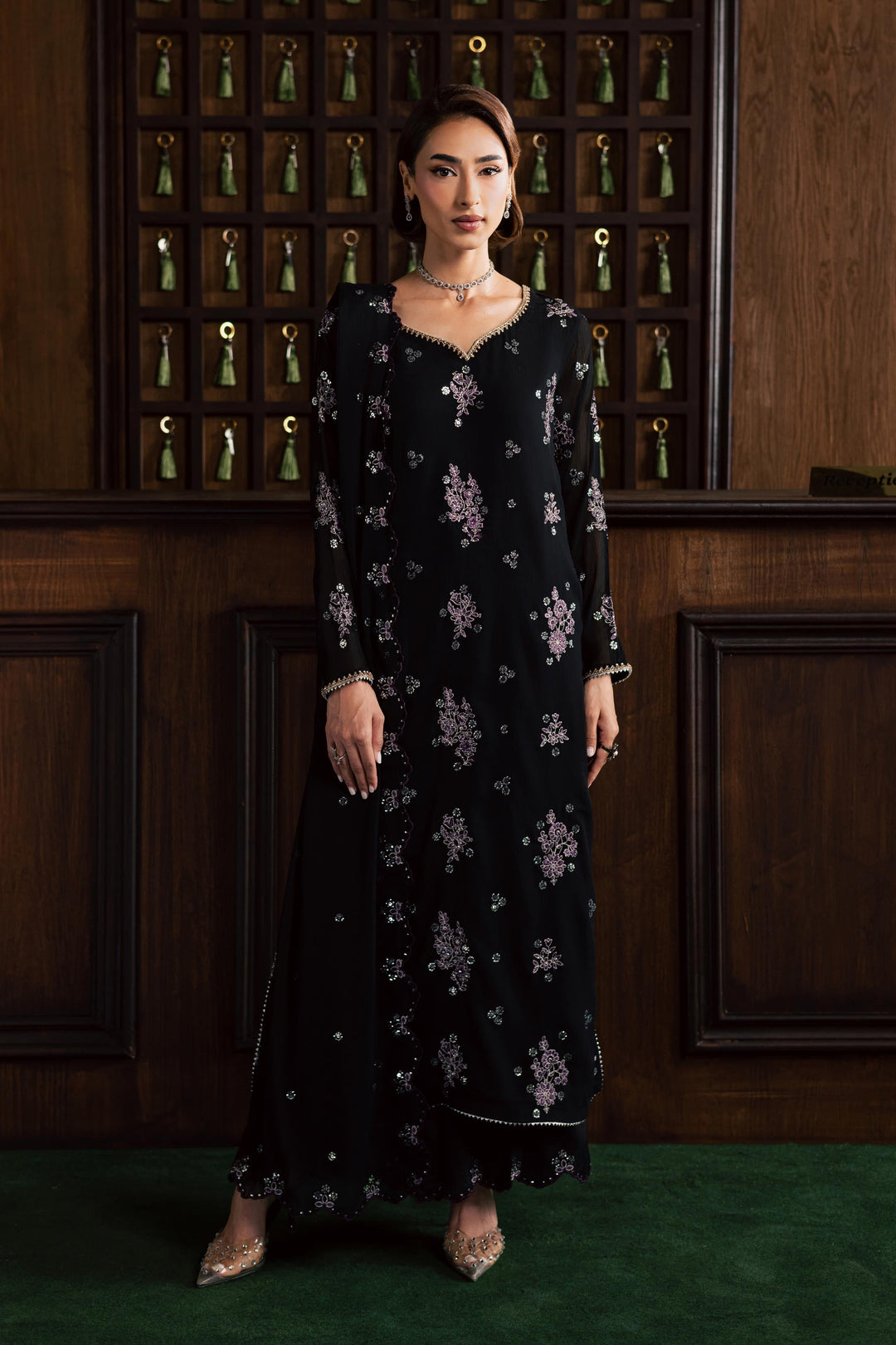 https://cdn.shopify.com/s/files/1/0047/7967/1598/files/Reef-3Pc-Festive-Luxury-Formal-BATIK-25365304999982.jpg?v=1776143410