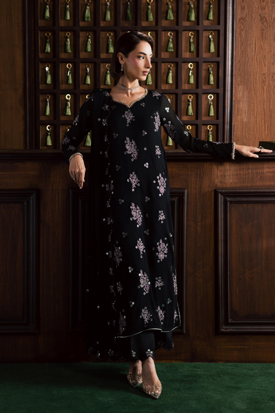 https://cdn.shopify.com/s/files/1/0047/7967/1598/files/Reef-3Pc-Festive-Luxury-Formal-BATIK-25365305098286.jpg?v=1776143410