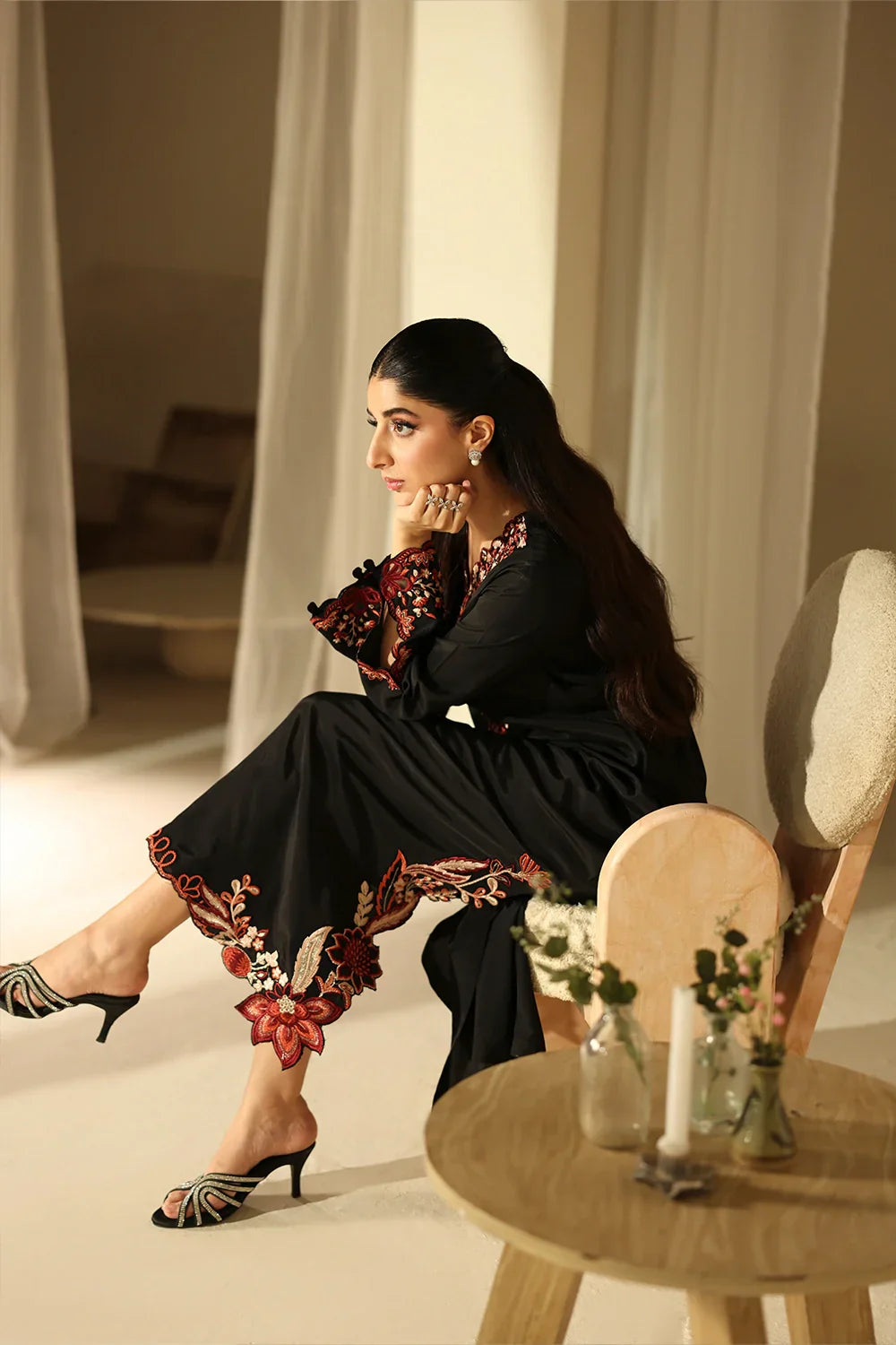 Black Rose - 2pc Embroidered